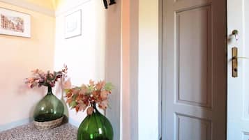 Apartment | Reception