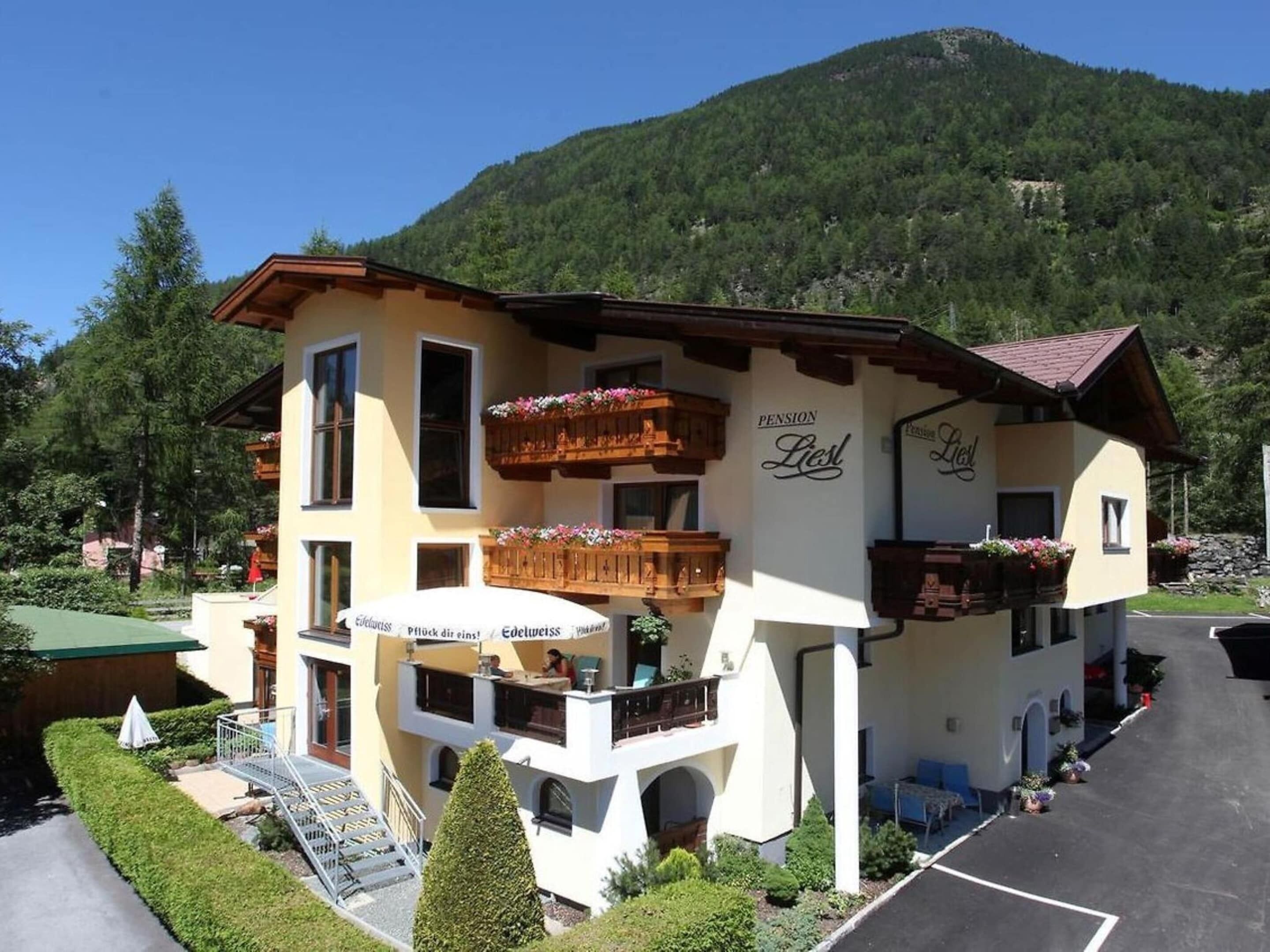 Apartment | Exterior