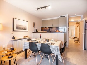 Apartment | Dining - Apartment in Koksijde Near the Sea (Koksijde)