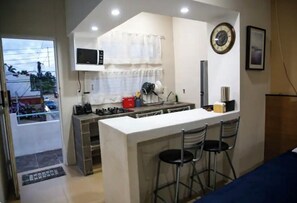 Deluxe Apartment | Private kitchen | Fridge, cookware/dishes/utensils - Estudio 2 camas con cocina  (Cancun)