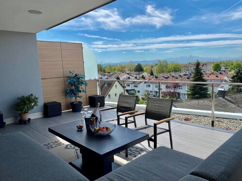 Penthouse Apartment mit Alpenblick