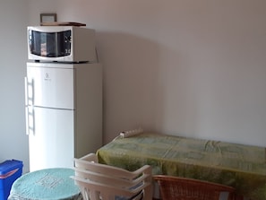 Apartment | Private kitchen | Fridge, microwave, oven, stovetop - Apartments Rudi - One Bedroom Apartmen With Terrace and Sea View (Novi Vinodolski)