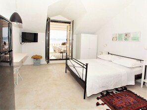 Room - Apartments & Room Vesna - Superior Studio Apartment With Terrace and Sea View (Brela)