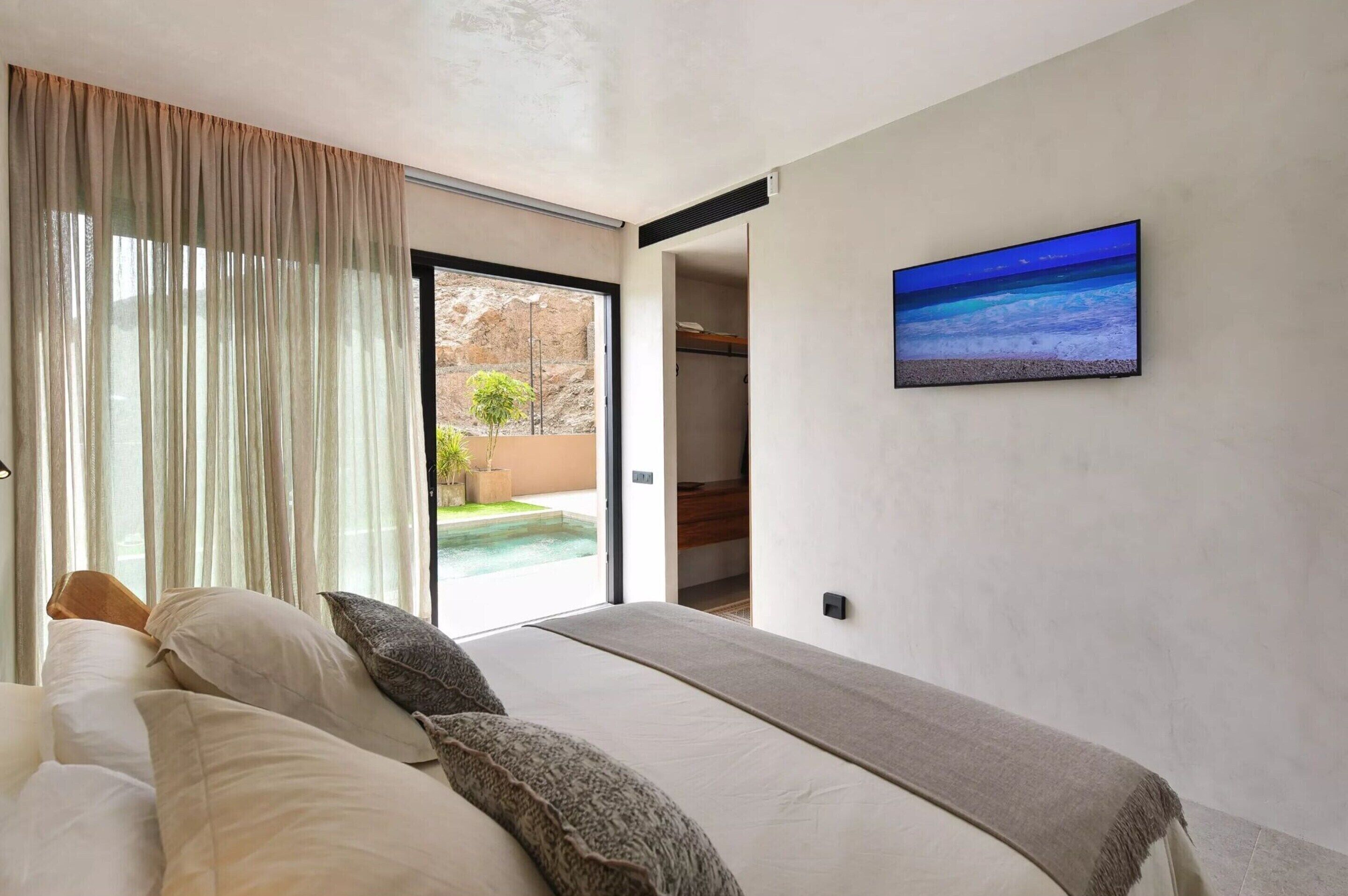 House | 3 bedrooms, individually furnished, bed sheets