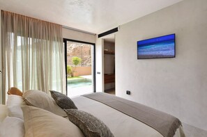 House | 3 bedrooms, individually furnished, bed sheets - Pleasant Holiday Home Near Beach (Mogan)