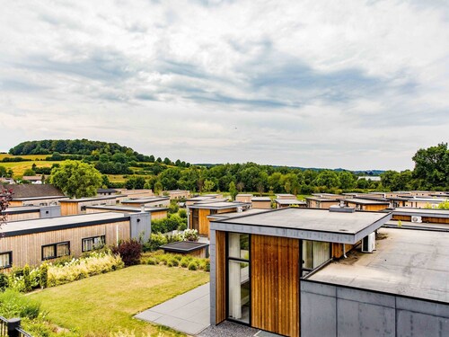 Modern Chalet 5 km. From Valkenburg