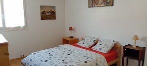 2 soverom, strykejern/-brett, wi-fi og sengetøy