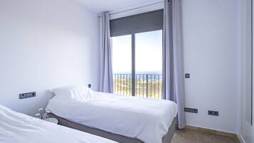 Villa | 4 Schlafzimmer, Bügeleisen/Bügelbrett, Bettwäsche