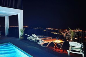 Villa | Pool | Indoor pool, outdoor pool - Beautiful House With Incredible sea Views (Castell-Platja d'Aro)