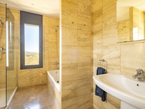 Bathroom - Beautiful House With Incredible sea Views (Castell-Platja d'Aro)