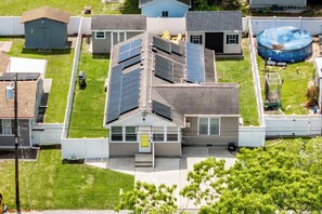Exterior - Cozy Beach house in Cape May, Jacuzzi, Game Room, Family and Pet Friendly  (Lower Township)