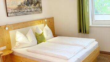 Apartment | 1 bedroom, individually furnished, bed sheets