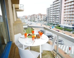 Balcony - Apartment in Nieuwpoort Near Beach (Nieuwpoort)