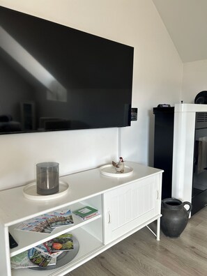 Interior - Getaway apartment in center of Ljubljana with amazing view on river Ljubljanica. (Ljubljana)