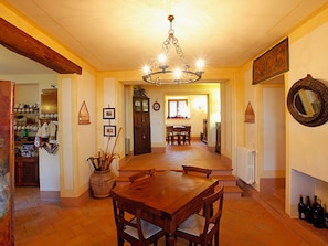 Villa | Dining - Belvilla by OYO Felceto (Cetona)