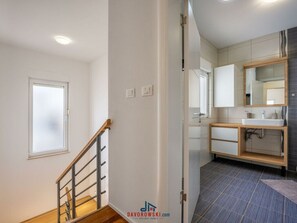 Villa | Badezimmer | Badewanne