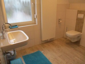 Apartment | Bathroom