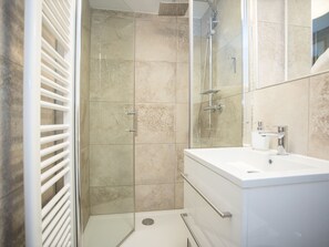 Apartment | Bathroom - Moderne Wohnung in Neuastenberg mit Balkon (Winterberg)