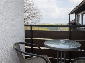 Apartment | View from property - Moderne Wohnung in Neuastenberg mit Balkon (Winterberg)