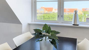 House | Dining