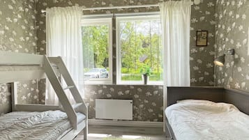 House | 2 bedrooms, individually furnished