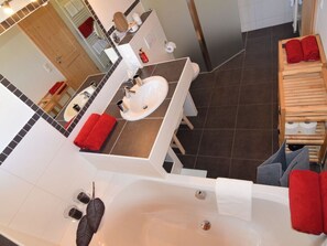 House | Bathroom