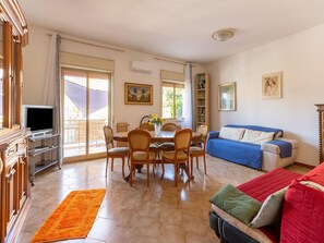 Apartment | Dining - Belvilla by OYO Schembri Appartement (Agrigento)