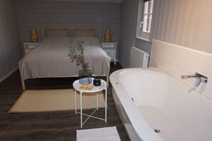Apartment | 1 Schlafzimmer, individuell eingerichtet