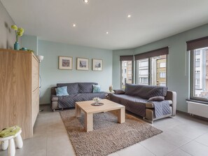 Living room - Pleasant Apartment Near the Seafront (Blankenberge)