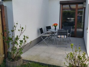 Outdoor dining - Holiday Flat Almrausch in Gmund (Bremerhaven)