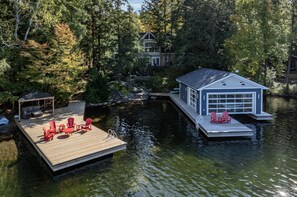 Woodroffe Manor - 7 bed, 5 bath spectacular cottage on Lake Joseph! (Parry Sound Mid-Shore (Bala))