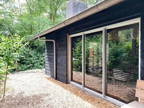 Exterior - Holiday Home in Rheezerveen With Sauna & Hot Tub (Rheezerveen)
