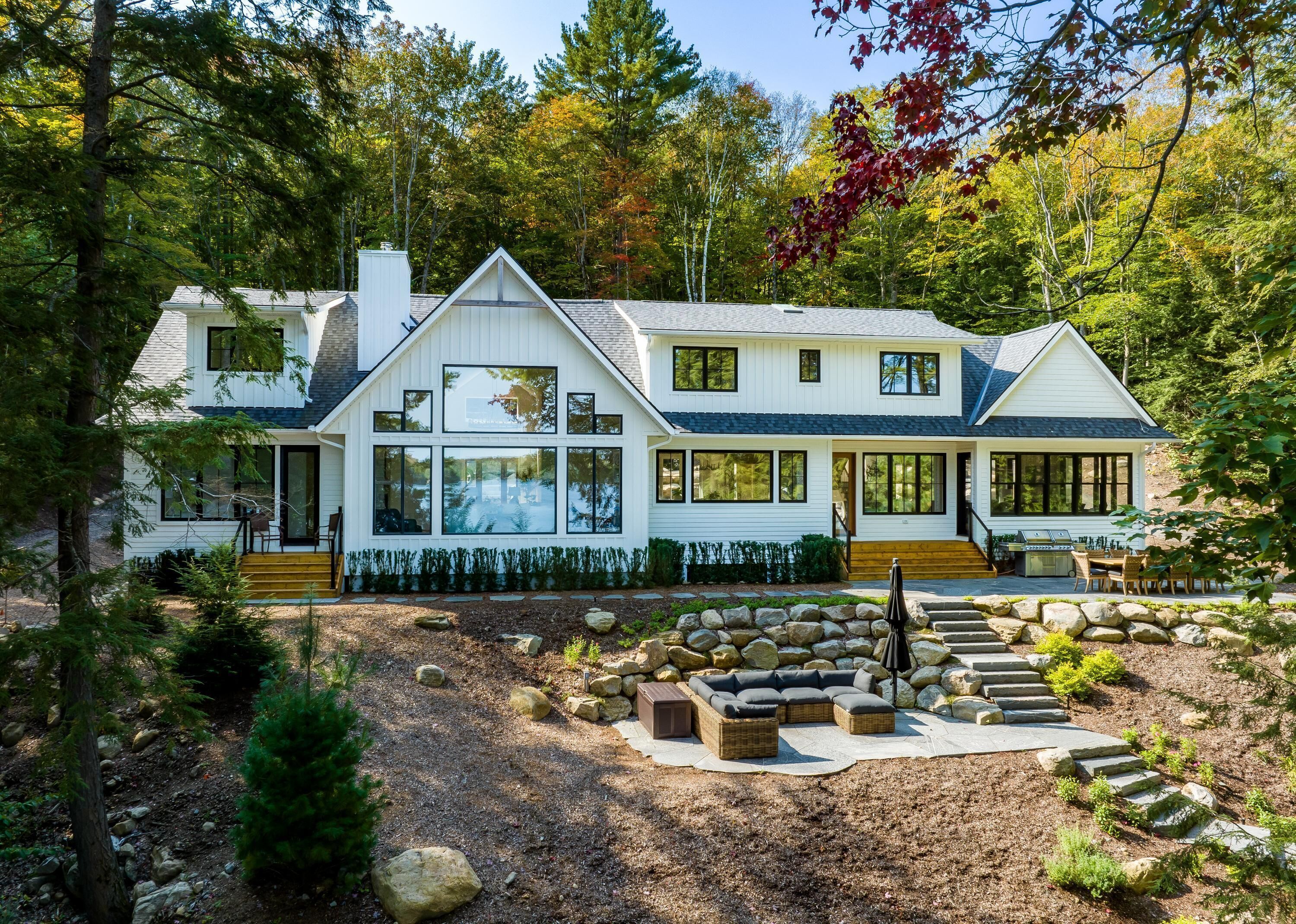 Cottage - Lake Side