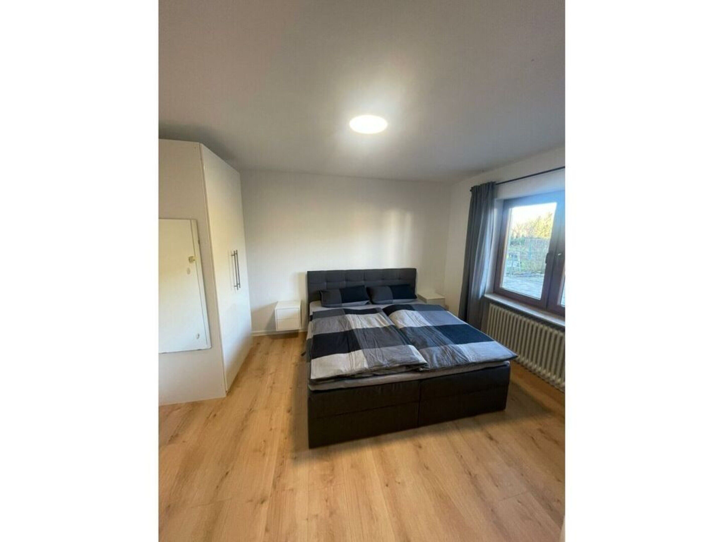 House | 2 bilik tidur, dilengkapkan perabot secara berasingan 