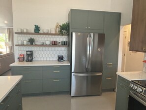 Private kitchen - Mid-Century Modern in the San Clemente Historic District.  Pets Welcome! (Tucson)