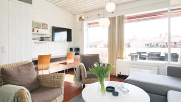 House | Dining