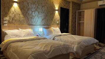 4 makuuhuonetta, silitysrauta/-lauta, Wi-Fi, vuodevaatteet