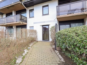 Apartment | Exterior - Apartment With Balcony and sea Views (Koksijde)