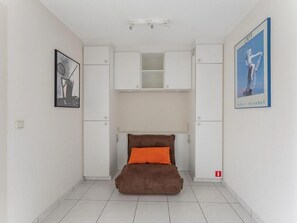 Apartment | Private kitchen - Apartment With Balcony and sea Views (Koksijde)
