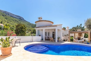 Villa | Piscine | Piscine intérieure, piscine extérieure