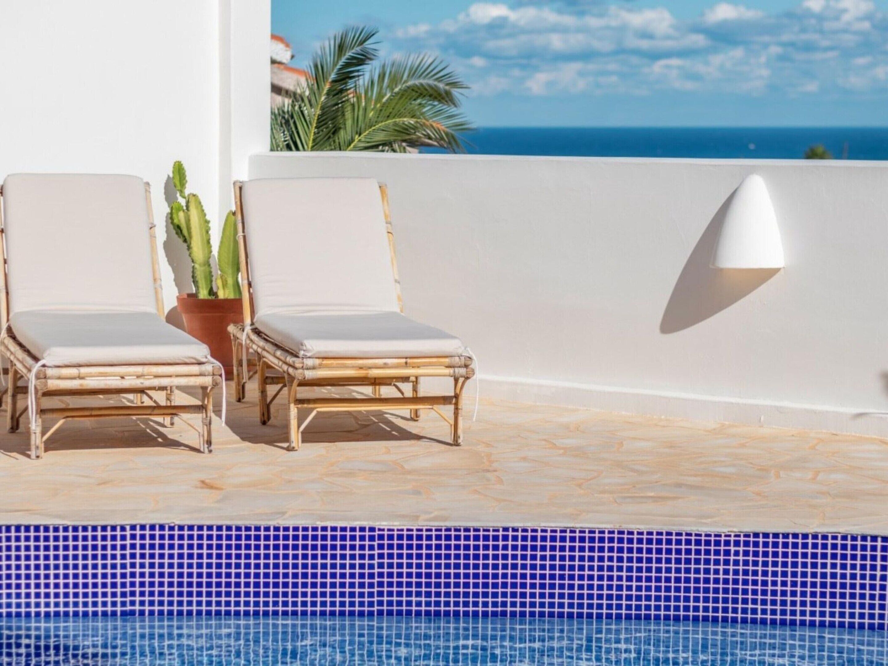 Villa | Pool | Indoor pool, outdoor pool