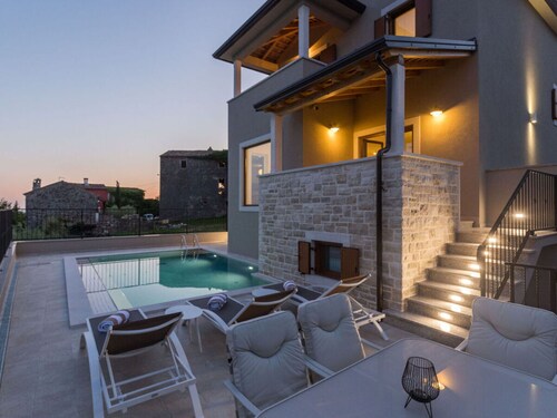 Villa Skarline Comfortable Holiday Residence