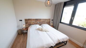 House | 2 bedrooms, bed sheets
