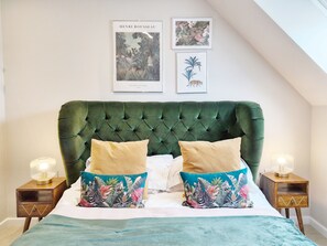 2 室のベッドルーム、アイロン / アイロン台、WiFi、ベッドシーツ