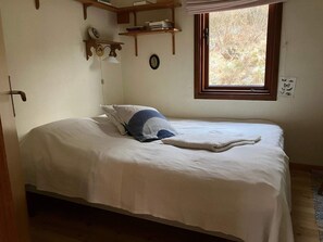 4 bedrooms - 7 Person Holiday Home in Nosund (Nosund)
