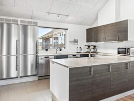 House | Private kitchen | Fridge, dishwasher