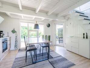 House | Private kitchen - 4 Person Holiday Home in Hemmet (Hemmet)