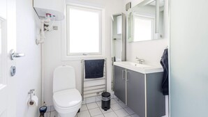 Bathroom - 4 Person Holiday Home in Hemmet (Hemmet)