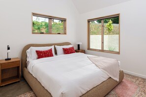 4 soverom, strykejern/-brett, wi-fi og sengetøy