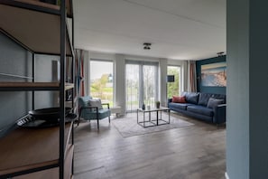 Living room - Nice Holiday Home With Bubble Bath (Makkum)